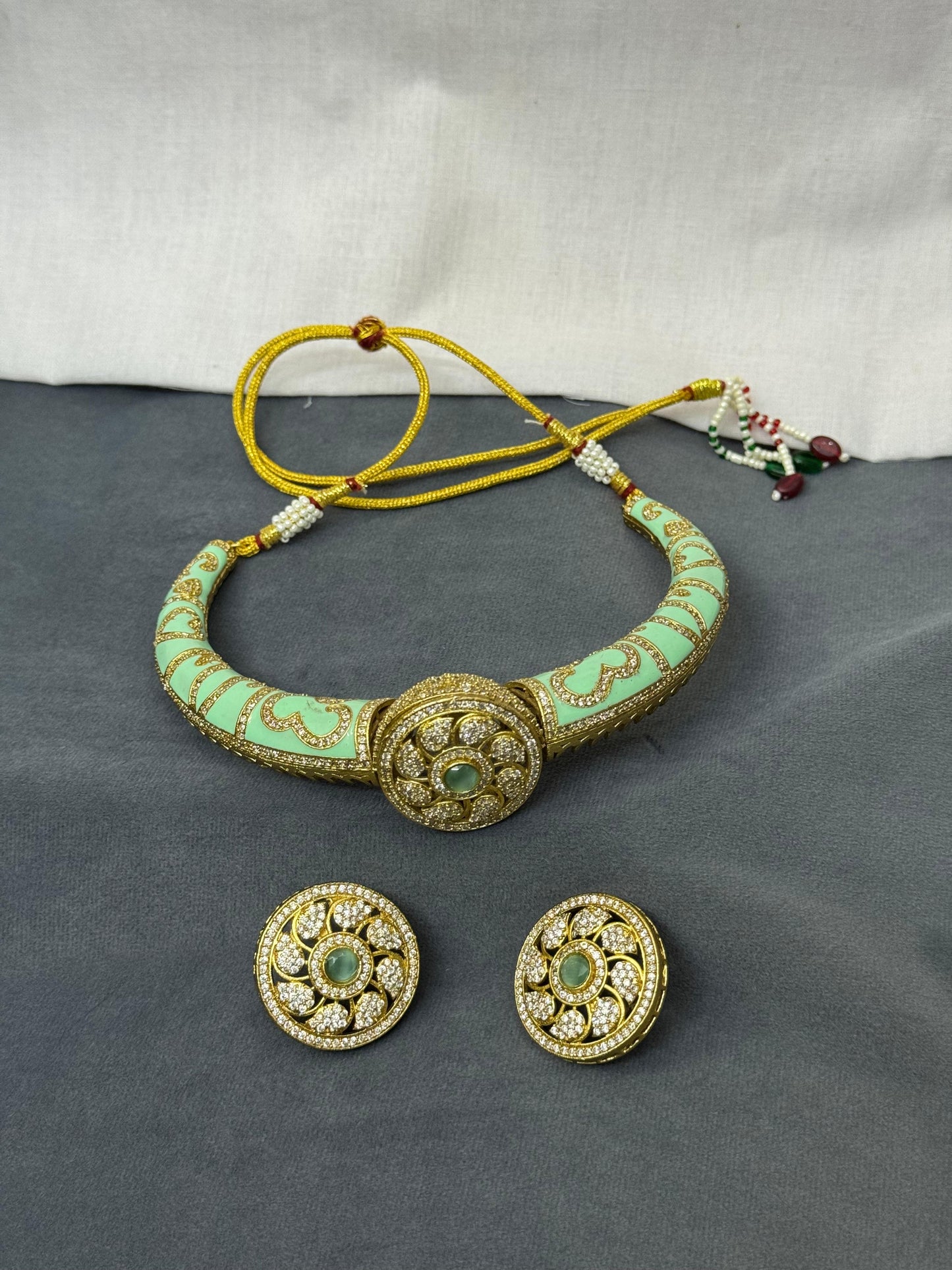 Kundan Hasli Set