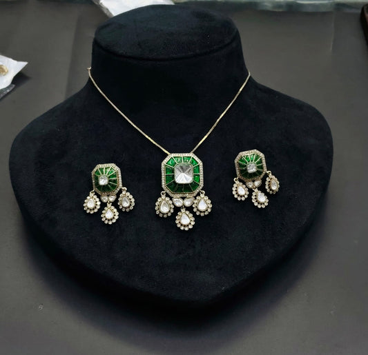 Moissanite Locket for girls